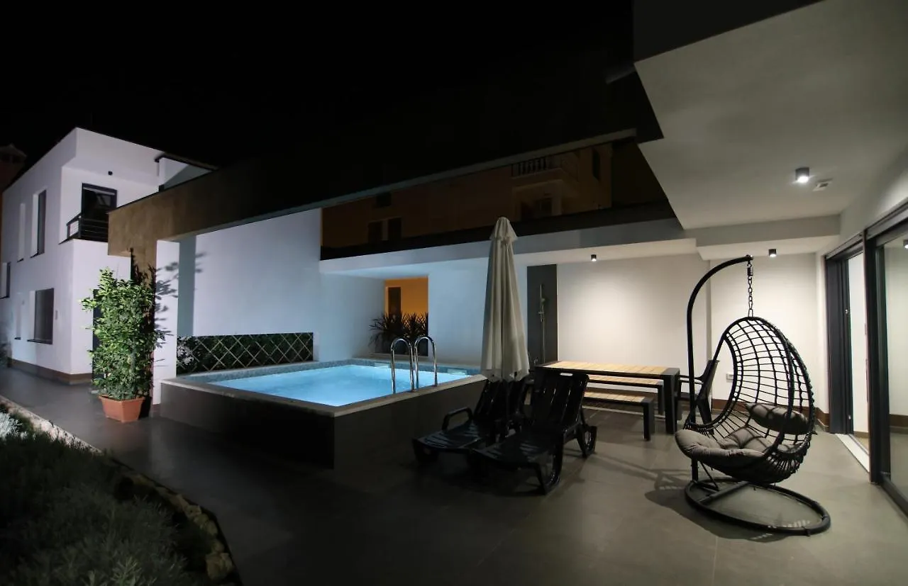Neptunia - 4 Bedroom Villa Medulin 0*,