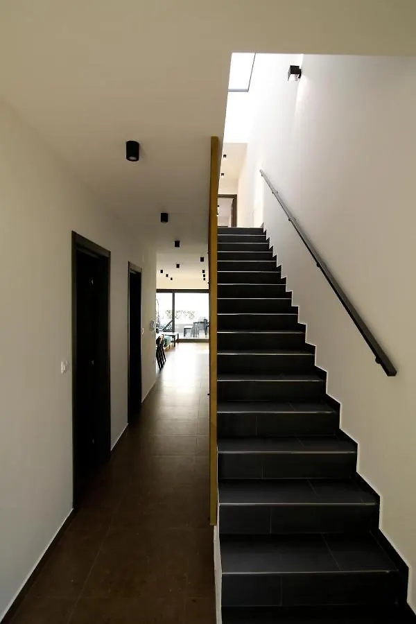 Neptunia - 4 Bedroom Villa Medulin Croatia